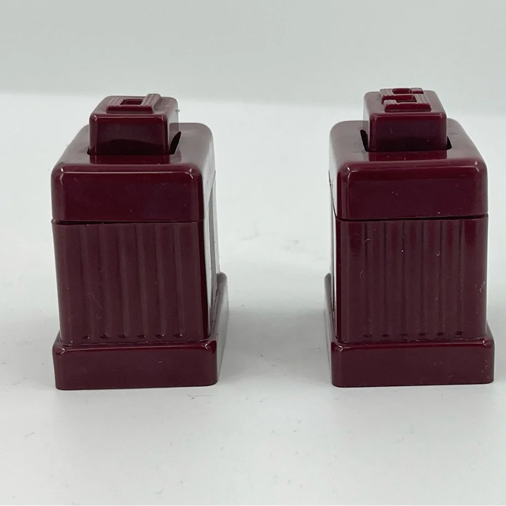 Carvanite NY Statue of‎ Liberty Plastic Salt & Pepper Shaker Set 1950's Vintage